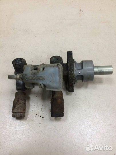 Главный тормозной цилиндр Ford Focus