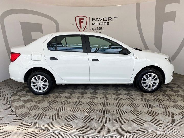 Renault Logan 1.6 AT, 2019, 67 600 км