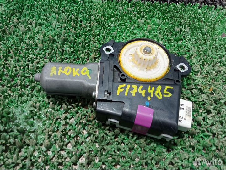 Моторчик люка Lexus LX570