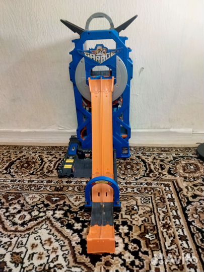 Hot wheels парковка трек