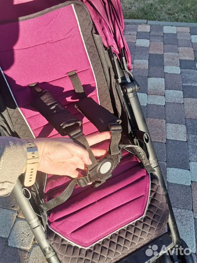 Прогулочная коляска