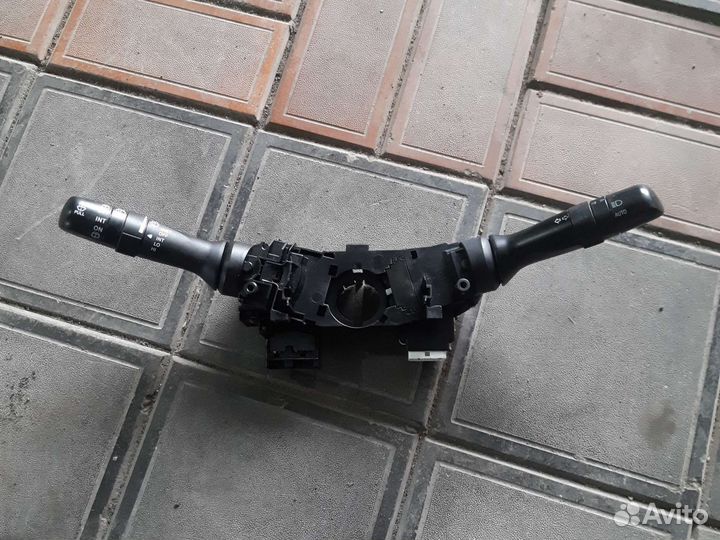 Блок подрулевых переключателей Toyota Harrier