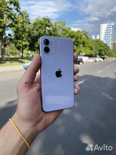 iPhone 11, 64 ГБ