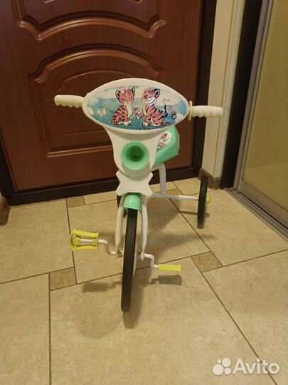 Детский трехколесный велосипед малыш