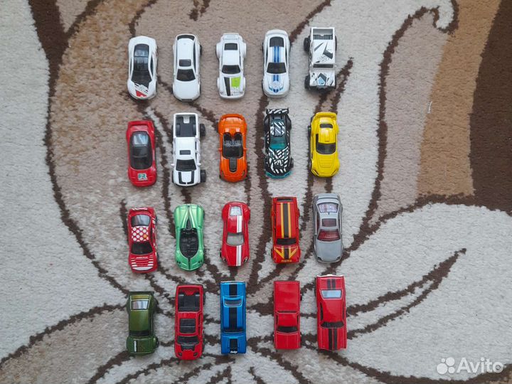 Модельки Hot Wheels