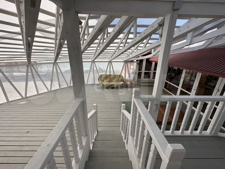 Коттедж 208,5 м² на участке 11 сот.