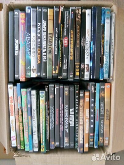 DVD диски видеокассеты
