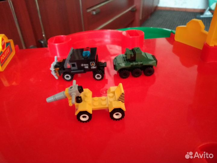 Гараж Паркинг 5-уровней с дорогой и авто(Полесье)