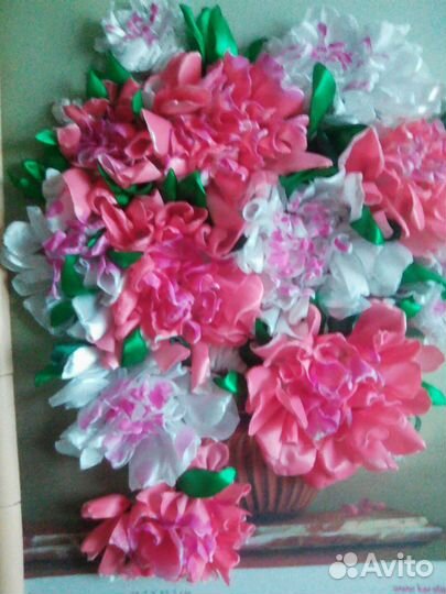 Картина вышитая лентами