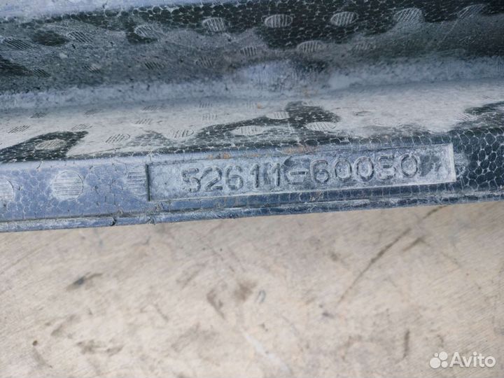 Наполнитель переднего бампера Toyota 5261160050