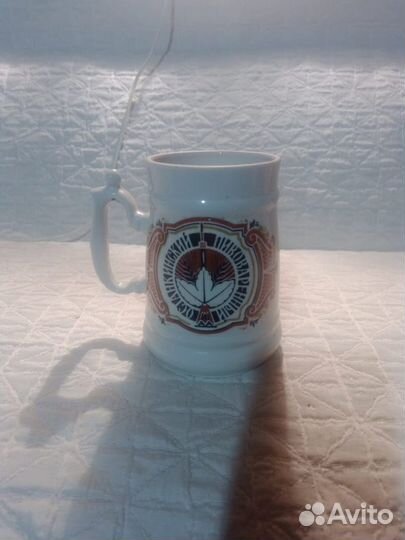 Хрустальный рог, заварочный чайник, пивные кружки