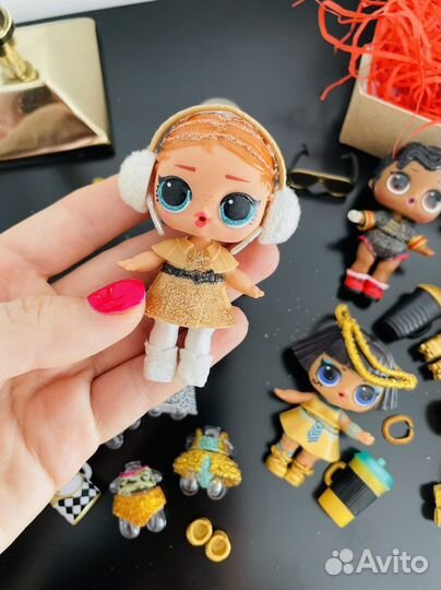 Набор золотых куколок lol с аксессуарами