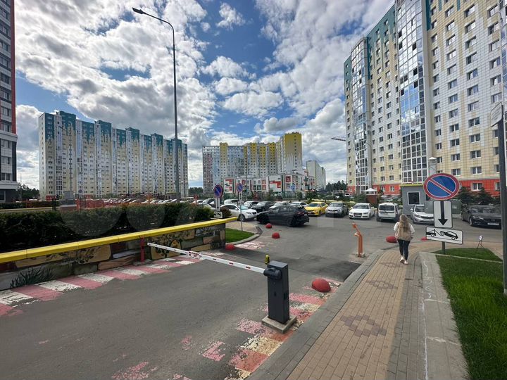 2-к. квартира, 55 м², 10/25 эт.