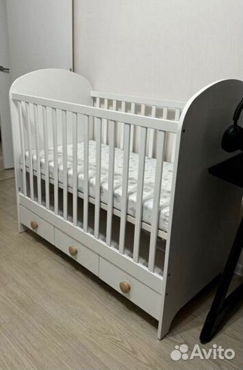 Детская кроватка