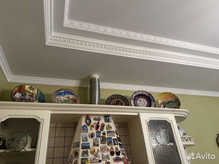 Коллекция декоративных настенных тарелок