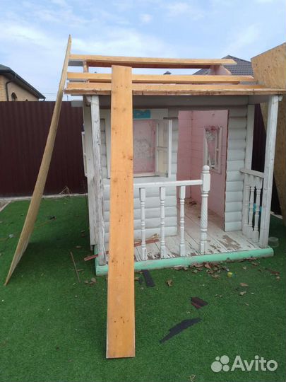 Детский игровой домик из дерева