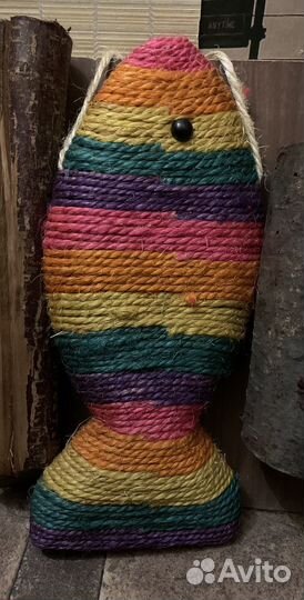 Когтеточка новая, рыба подвесная