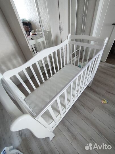 Детская кроватка