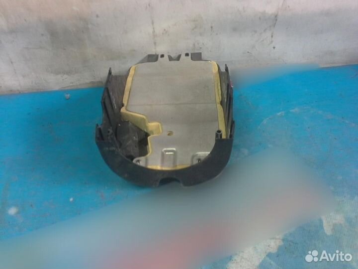 Кожух рулевой колонки нижний Audi Q7 4L 2005-2015