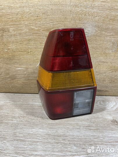 Фонарь левый VW Passat B2 Арт. 111512