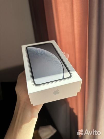 iPhone Xr, 64 ГБ