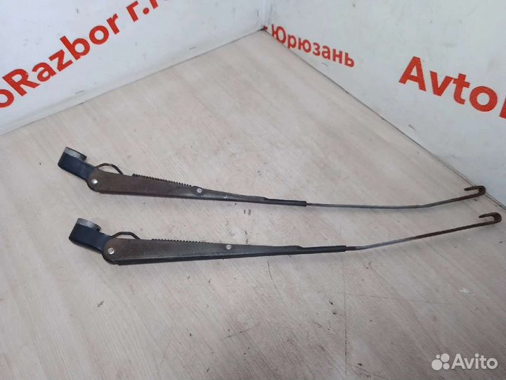 Поводок дворника Isuzu Elf NKR 66E усколобый