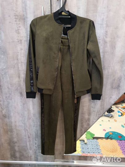 Костюм брючный вечерний, р. 40