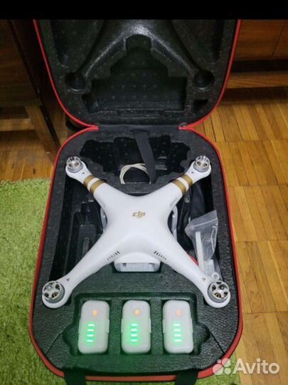 Квадрокоптер DJI phantom 3 pro