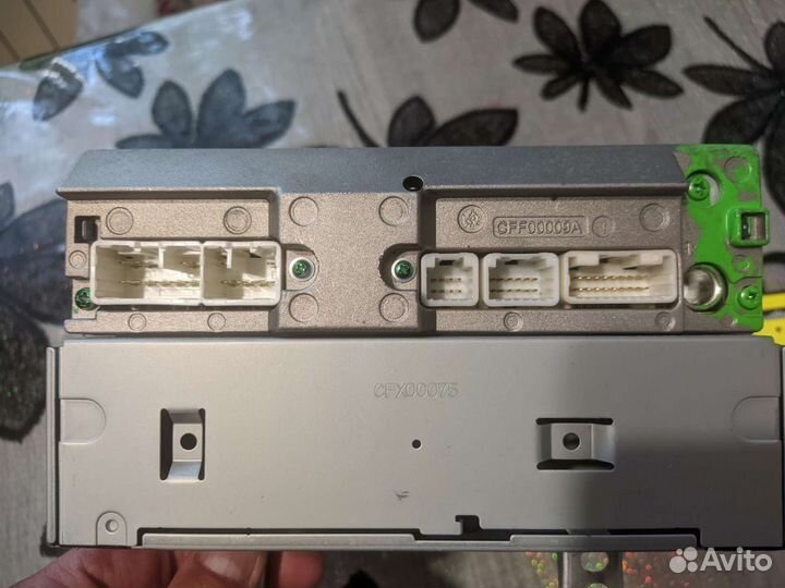 Продам автомагнитолу на Toyota Corolla E120