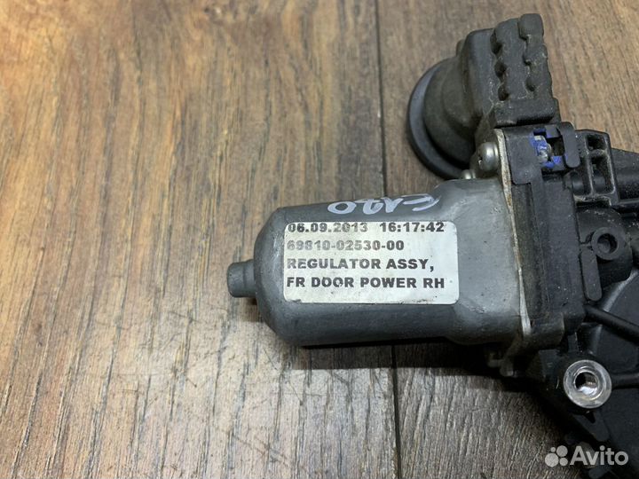 Toyota Corolla E18 Моторчик стеклоподъемника LH RH