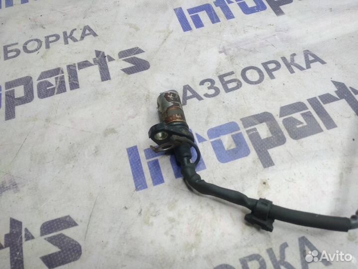 Датчик положения коленвала Toyota Noah AZR60