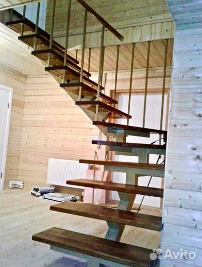 Лестница металлическая на второй этаж