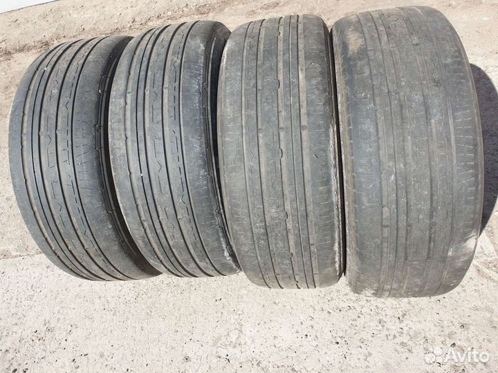 Nitto NT830 215/55 R17