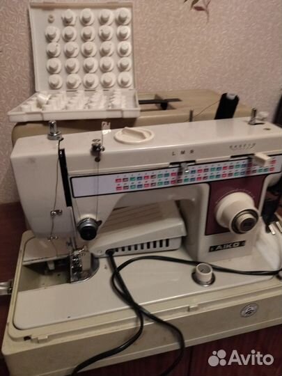 Швейная машина aiko