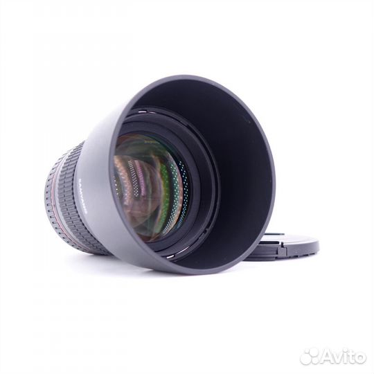 Samyang 85mm F1.4 на Canon