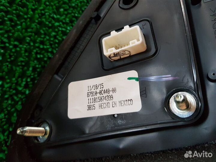 Зеркало прав. Toyota Tundra