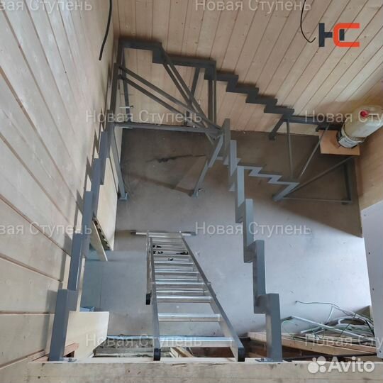 Каркас лестницы зигзаг