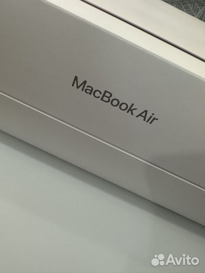 Apple macbook Air 15-inch