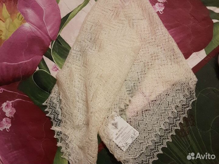 Оренбургский пуховый палантин новый (паутинка)