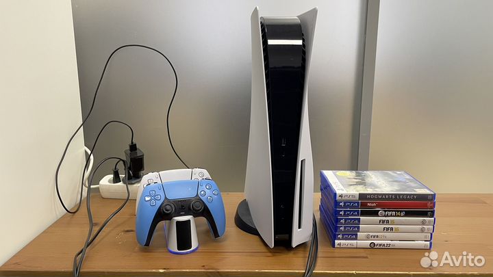 Sony Playstation 5 с дисководом 2 джойстика