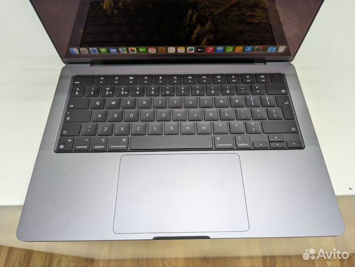 Новый macbook pro 14 диагональM3 8/512GB/рассрочка