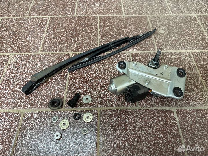 Мотор заднего стеклоочистителя с дворником Калина