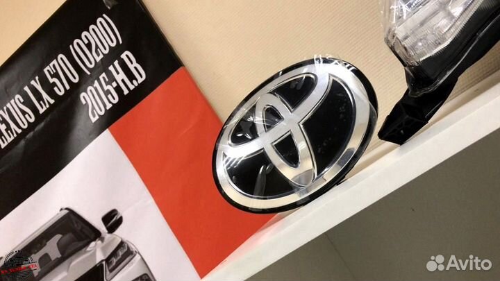 Эмблема toyota Land Cruiser H555