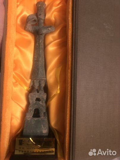 Бронзовая статуэтка