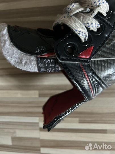 Коньки хоккейные