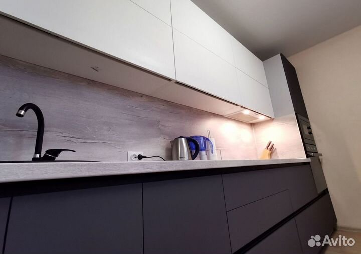 Прямой кухонный гарнитур современный