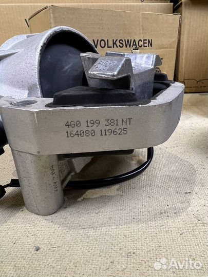 Гидроопора двигателя оригинальная Ауди А7