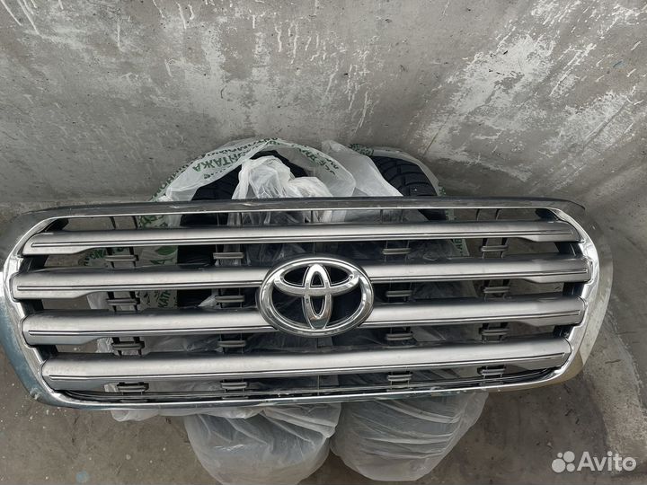 Решетка радиатора toyota land cruiser 200