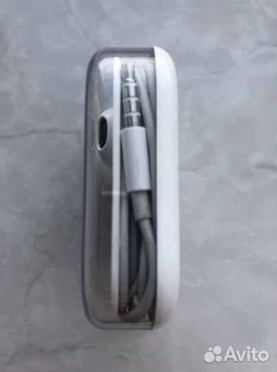 Наушники для iPhone проводные