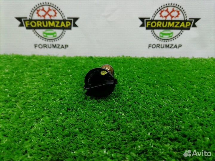 Патрон лампы поворотов фары передний правый Ford